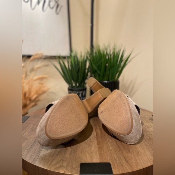 Graceland Super Comfortable Suede 8 Size Ash Color Platform Sandal - Picture 10 of 10